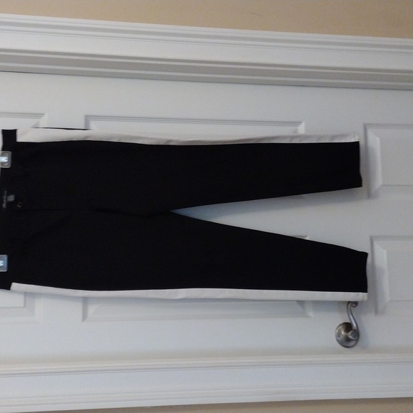 Kenneth Cole NWOT black skinny pants white stripe down side of legs - Picture 1 of 6